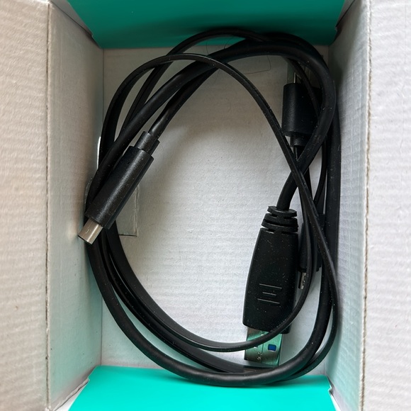 RAVPower FileHub Travel Router 83-13000-004 - Picture 4 of 12